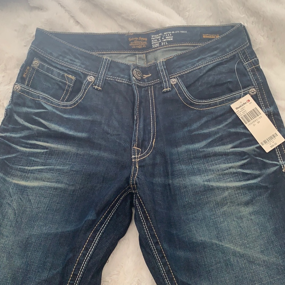 Men’s Buckle bootcut jeans
